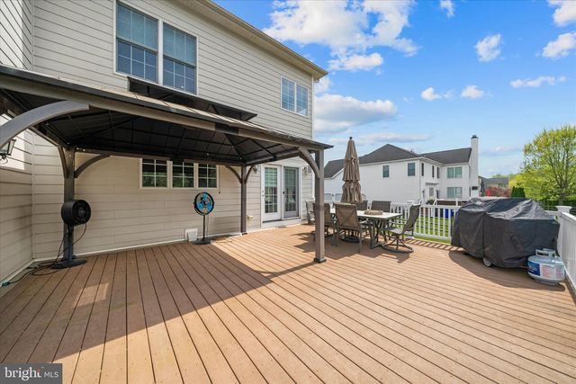 33 WATERTON DR, Bear, DE 19701