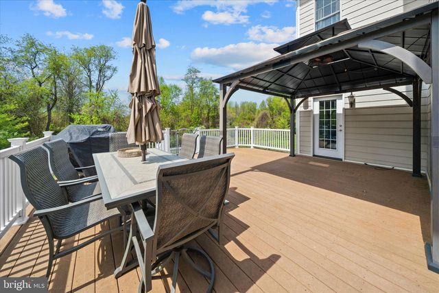 33 WATERTON DR, Bear, DE 19701