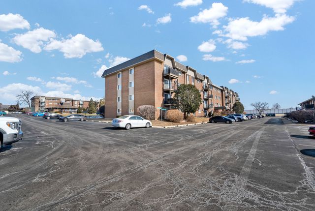 2300 Beau Monde Terrace 309, Lisle, IL 60532