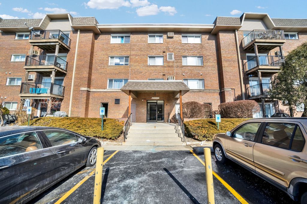 2300 Beau Monde Terrace 309, Lisle, IL 60532