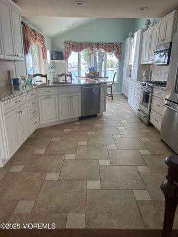 12 Lori Road, Monmouth Beach, NJ 07750