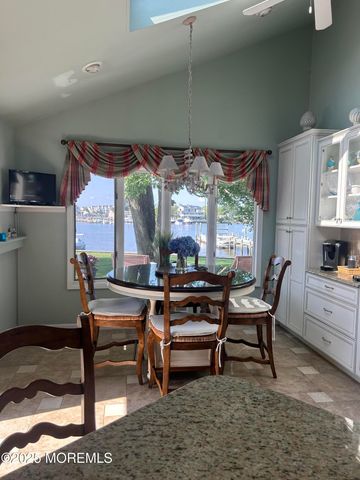 12 Lori Road, Monmouth Beach, NJ 07750