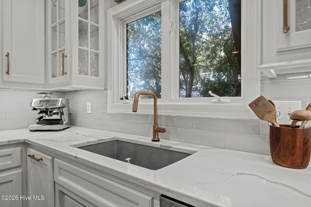 2418 Turtle Bay Drive, New Bern, NC 28562