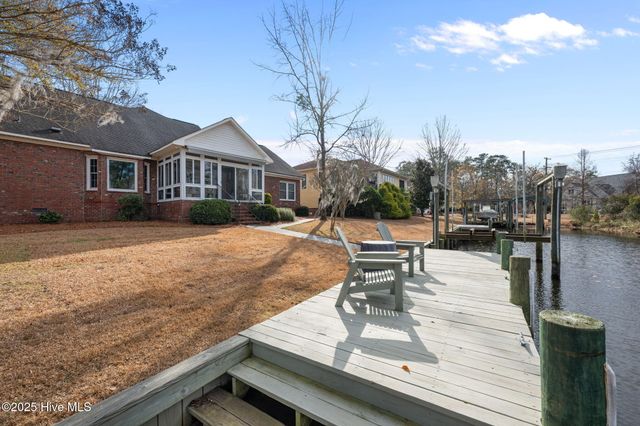 2418 Turtle Bay Drive, New Bern, NC 28562