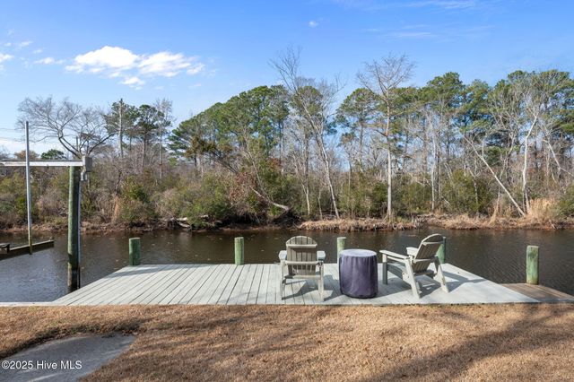 2418 Turtle Bay Drive, New Bern, NC 28562