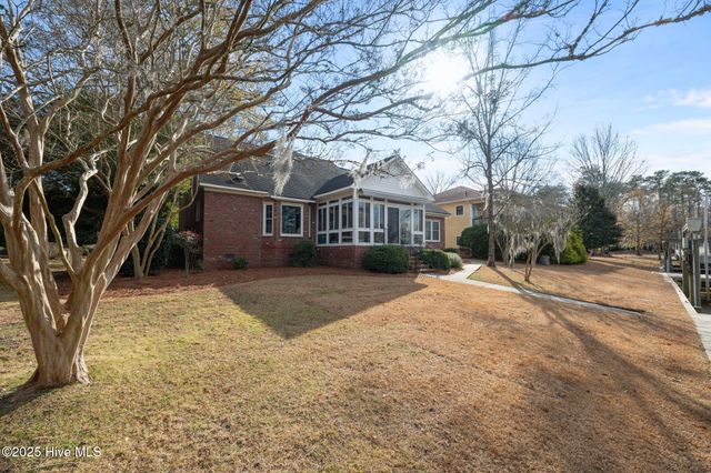 2418 Turtle Bay Drive, New Bern, NC 28562