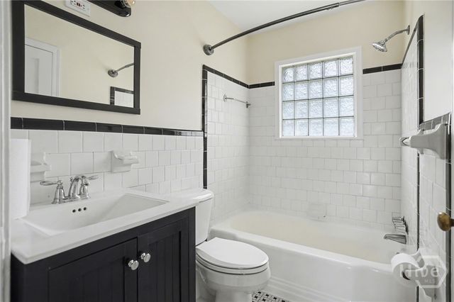 315 E 65th Street, Savannah, GA 31405