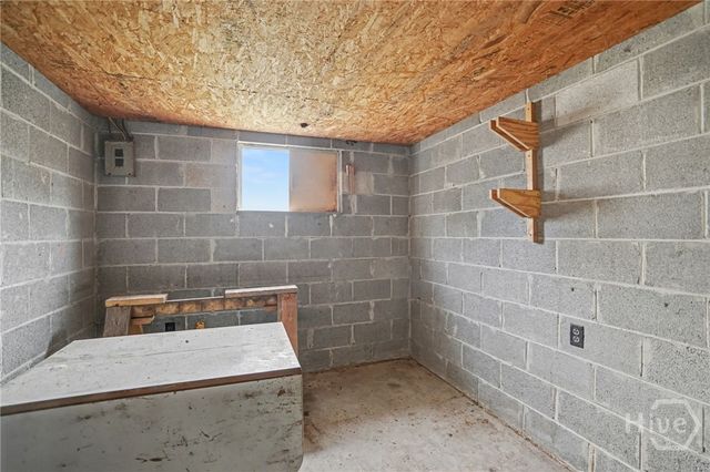 315 E 65th Street, Savannah, GA 31405