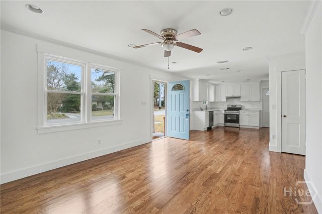 315 E 65th Street, Savannah, GA 31405