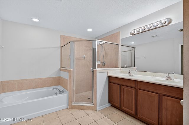 3880 BUCKTHORNE Drive C, Orange Park, FL 32065