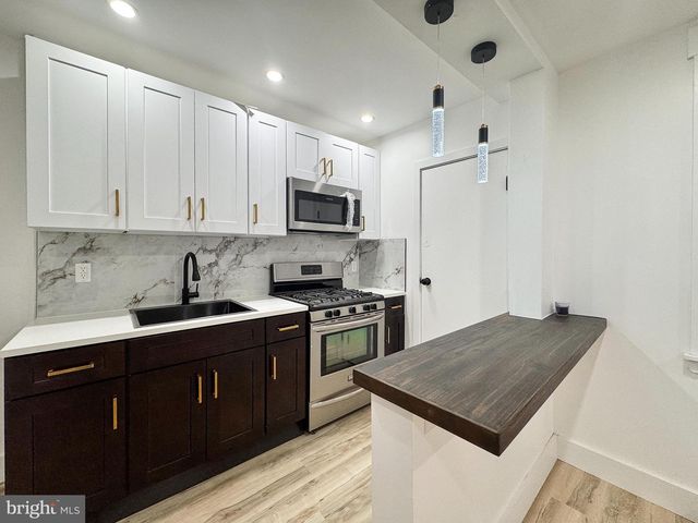 2025 WIDENER PLACE, Philadelphia, PA 19138