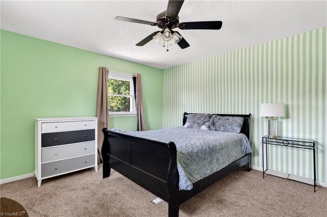 5378 Buxbury Court, Walkertown, NC 27051