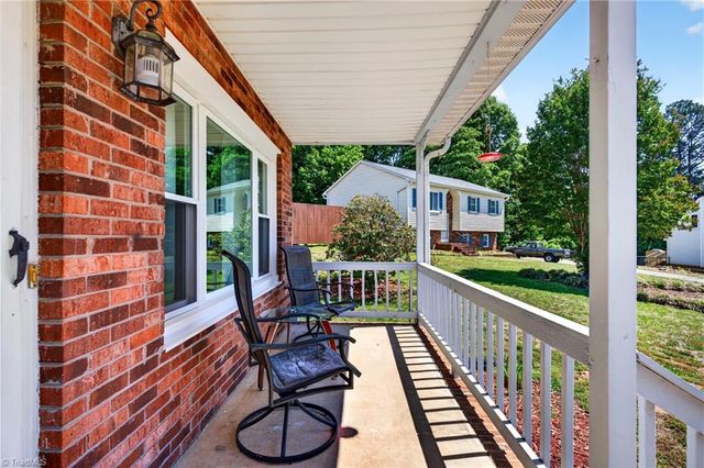 5378 Buxbury Court, Walkertown, NC 27051