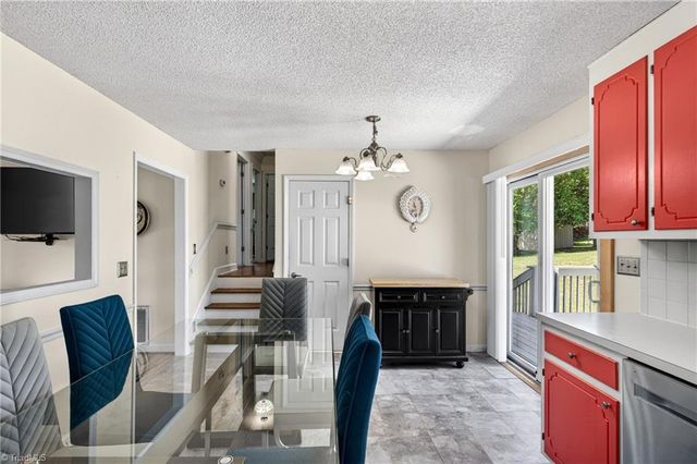 5378 Buxbury Court, Walkertown, NC 27051