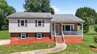 5378 Buxbury Court, Walkertown, NC 27051