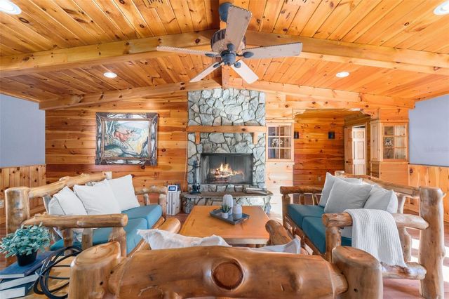 137 SW MEADOW TERRACE, Lake City, FL 32024