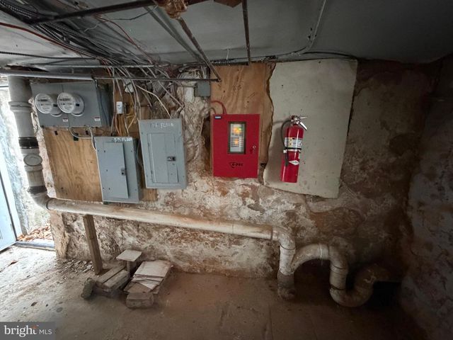 1016 W DUNCANNON AVE, Philadelphia, PA 19141