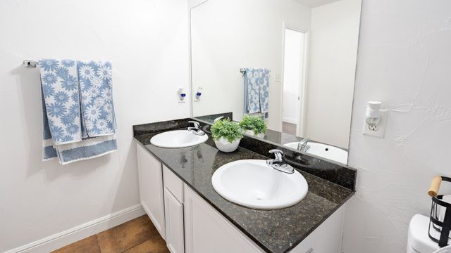 3036 Caballero Circle, Dallas, TX 75236