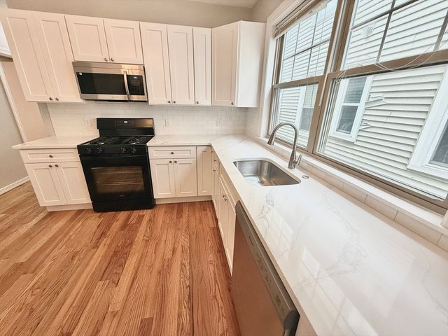 184 Boston St 2, Boston, MA 02125