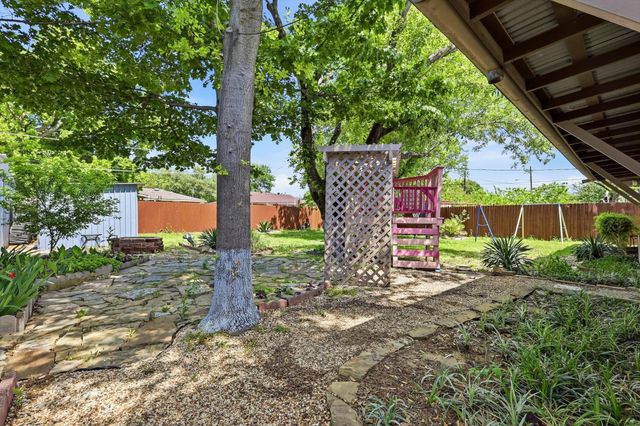 2649 Hillsboro Avenue, Dallas, TX 75228