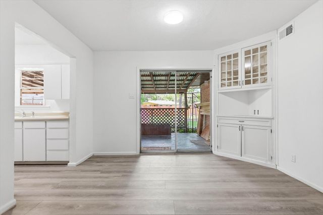 2649 Hillsboro Avenue, Dallas, TX 75228