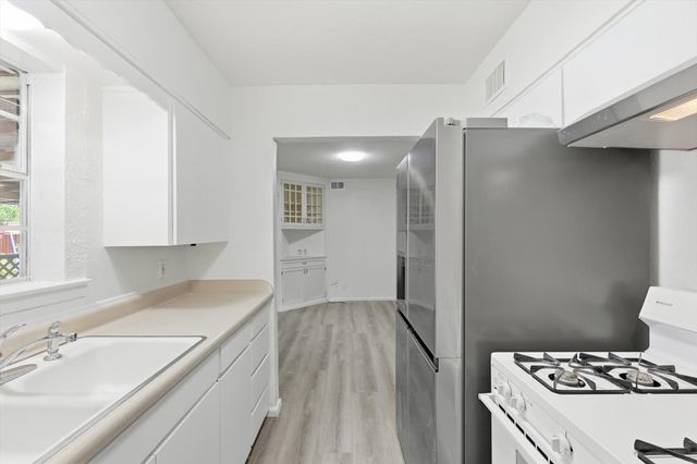 2649 Hillsboro Avenue, Dallas, TX 75228