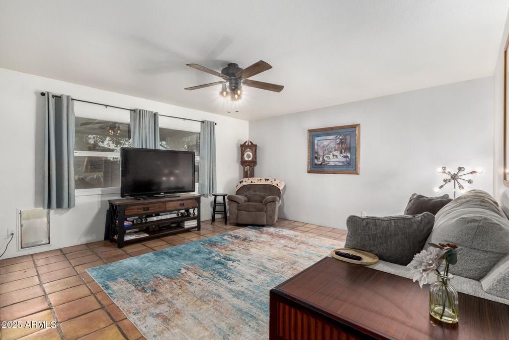 Image 17 of property listing at 4804 S ELM Street, Tempe, AZ 85282