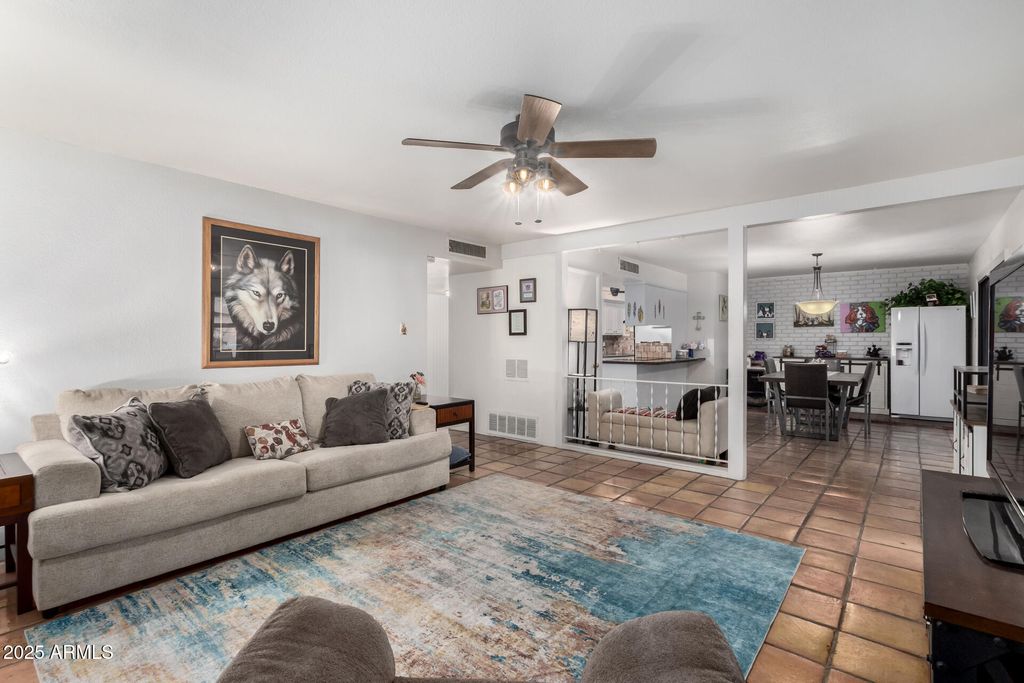 Image 19 of property listing at 4804 S ELM Street, Tempe, AZ 85282