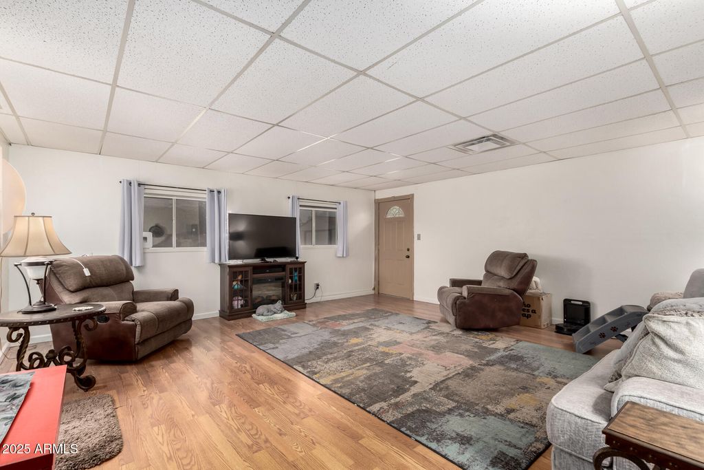 Image 21 of property listing at 4804 S ELM Street, Tempe, AZ 85282