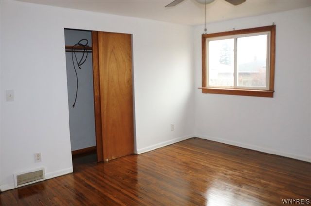 35 Crandon Boulevard, Cheektowaga, NY 14225