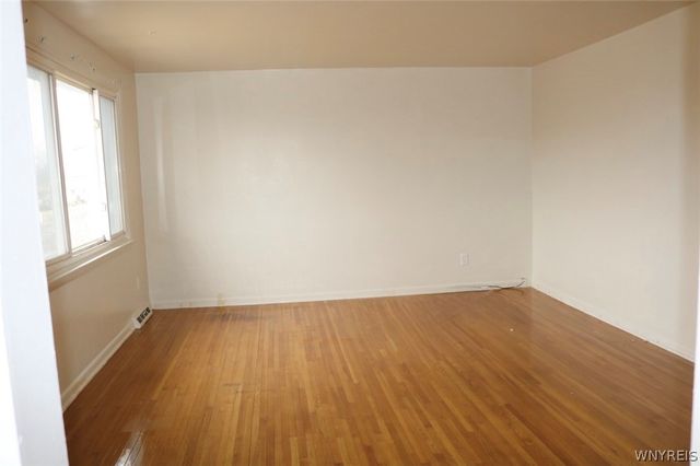 35 Crandon Boulevard, Cheektowaga, NY 14225