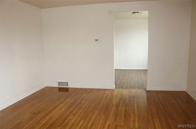 35 Crandon Boulevard, Cheektowaga, NY 14225