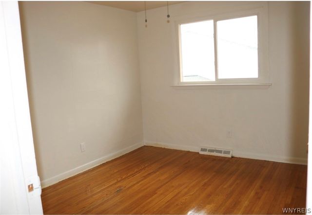 35 Crandon Boulevard, Cheektowaga, NY 14225