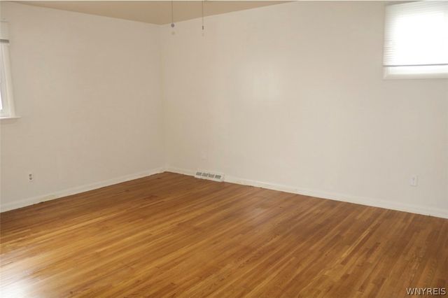 35 Crandon Boulevard, Cheektowaga, NY 14225