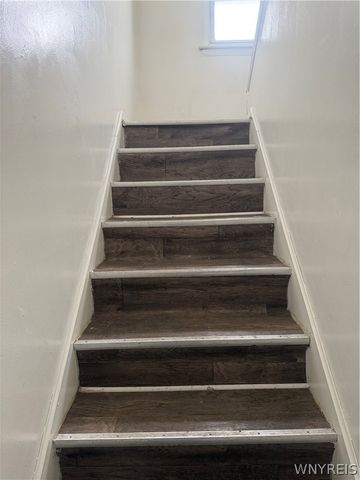 35 Crandon Boulevard, Cheektowaga, NY 14225