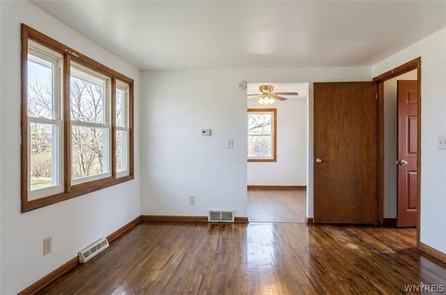 35 Crandon Boulevard, Cheektowaga, NY 14225