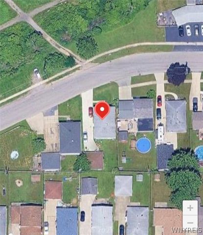 35 Crandon Boulevard, Cheektowaga, NY 14225