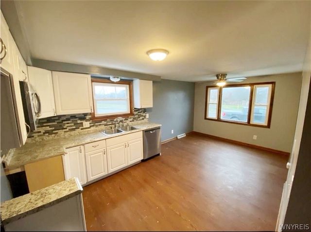 35 Crandon Boulevard, Cheektowaga, NY 14225