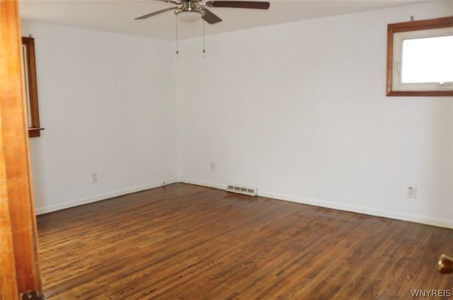 35 Crandon Boulevard, Cheektowaga, NY 14225