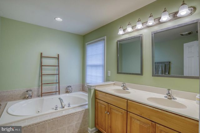 163 MANNERING DR, Dover, DE 19901