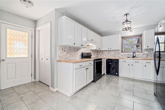 1 Elizabeth Drive, Bella Vista, AR 72715