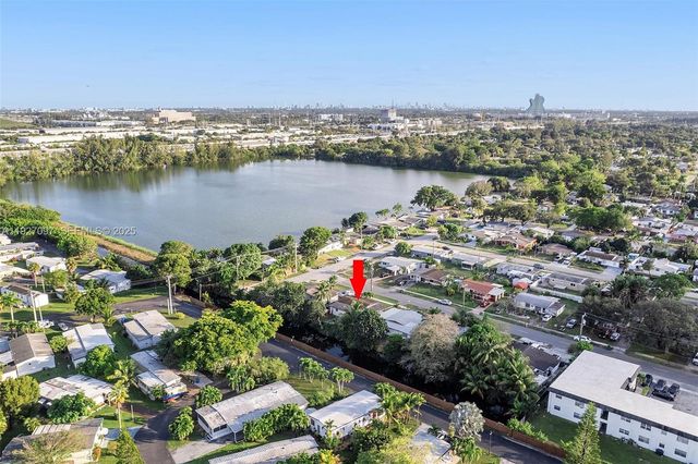 5511 SW 36th Ct, Davie, FL 33314