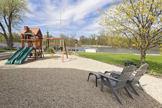 531 E Milwaukee Avenue, Fort Atkinson, WI 53538