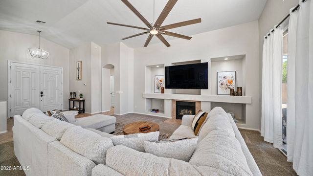 7426 E MELROSE Street, Mesa, AZ 85207
