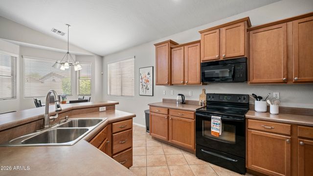 7426 E MELROSE Street, Mesa, AZ 85207