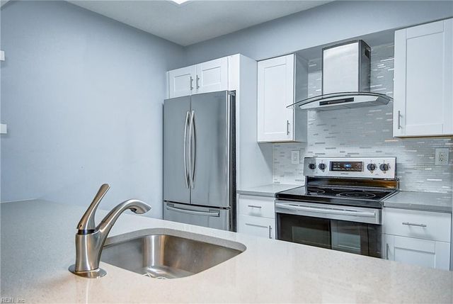 3861 Lasalle Dr Apt 102, Virginia Beach, VA 23453