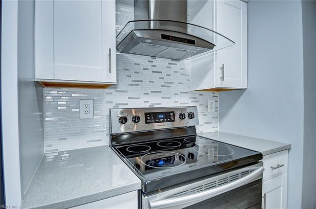 3861 Lasalle Dr Apt 102, Virginia Beach, VA 23453