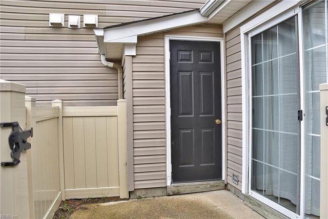 3861 Lasalle Dr Apt 102, Virginia Beach, VA 23453