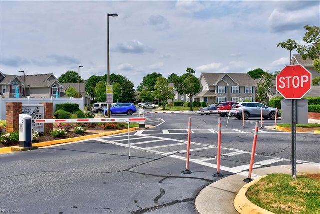 3861 Lasalle Dr Apt 102, Virginia Beach, VA 23453