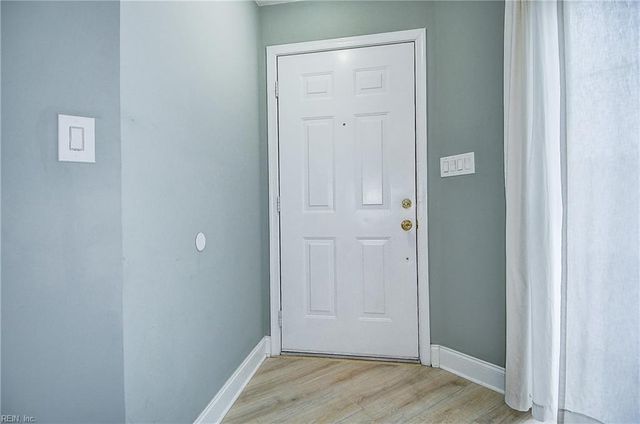 3861 Lasalle Dr Apt 102, Virginia Beach, VA 23453